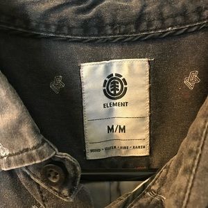 Men’s Element button up Size Medium
